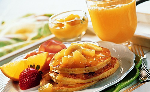 🥞 Pomarańczowe Naleśniki – Śniadanie Pełne Energii! 🍊