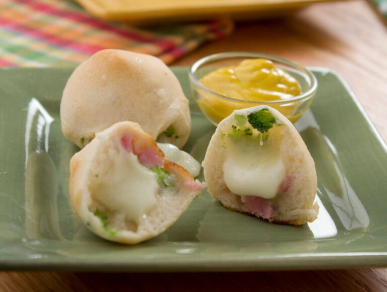 🥦🧀 Przekąska idealna: Brokułowe Kulki z Serem! 🧀🥦