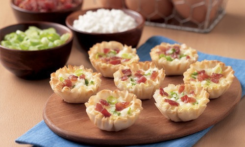 🥞✨ Cynamonowe Pancakes z Jabłkiem i Wiśniami – Mini Silver Dollar! 🍎🍒