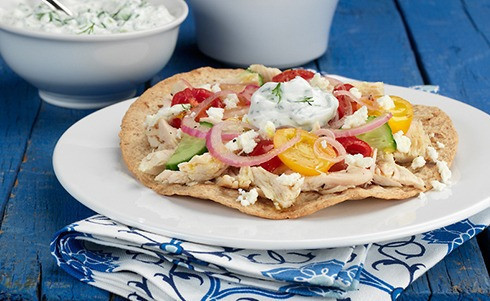 🌟 Greckie Tostady z Kurczakiem i Sosem Jogurtowym 🌟