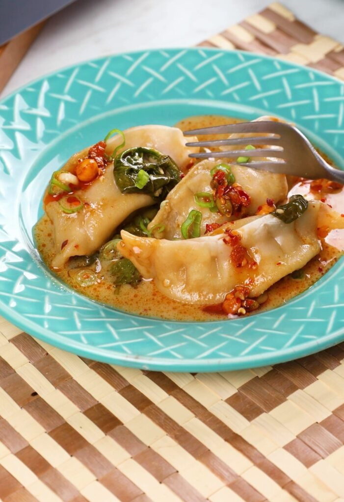 🥟 Jednogarnkowy Obiad z Pierożkami – One-Pan Potsticker Dinner! 🥘