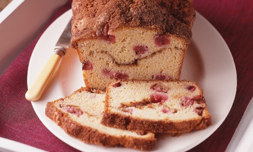 🍞 Rhubarb Streusel Bread – Chlebek z Rabarbarem i Kruszonką 🍓✨