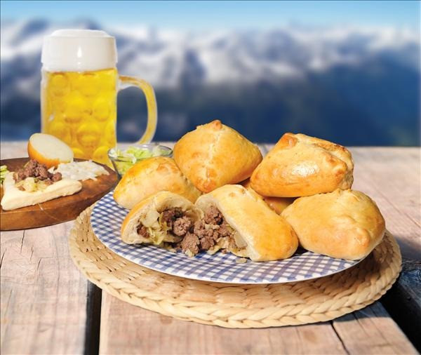 🍞 Beerocks (Bierocks) – pyszne bułeczki z mięsem i kapustą! 🥩🥬🧅