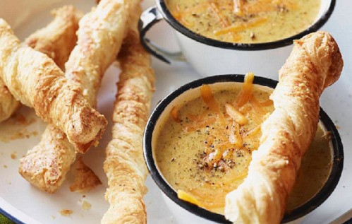 🥦🧀 Zupa Brokułowo-Cheddarowa – Idealna na Chłodne Dni! 🧑‍🍳🍲