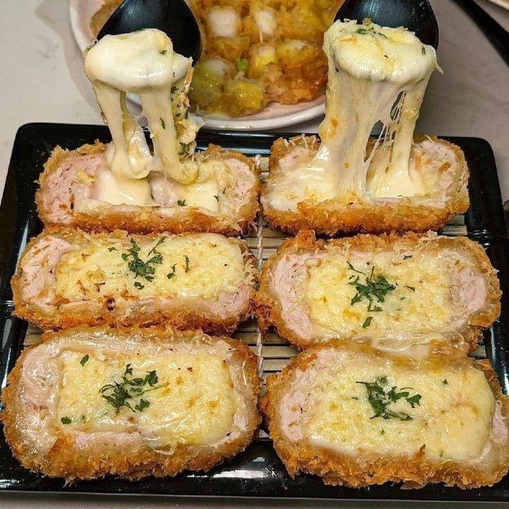 Zapiekanka Tonkatsu z roztopionym serem Szczegóły w pierwszym komentarzu. …