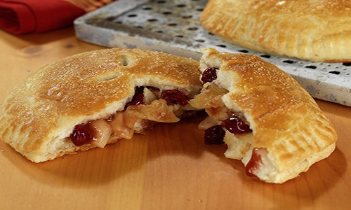 🍎🥧 Spiced Apple-Cranberry Biscuit Pie 🥧🍂