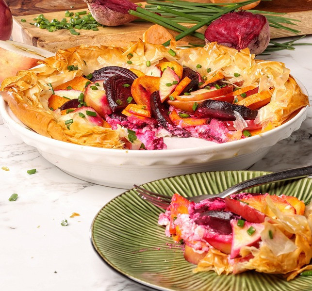 🥧✨ Tarta z batatami, jabłkiem i burakiem w chrupiącej cieście filo ✨🥔