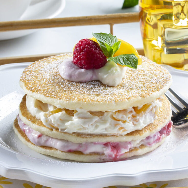 🥞🍑 Peach Melba Pancake Stack – Słodki Raj na Talerzu! 🍑🥞