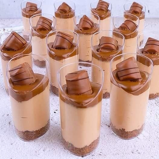 Słoiki Kinder Bueno gourmet: nieodparta słodycz