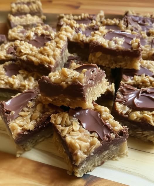 The Holiday Favorite: No-Bake Chocolate Peanut Butter Oat Bars