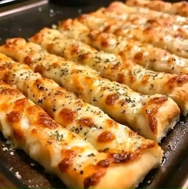 Copycat Pizza Hut Breadsticks