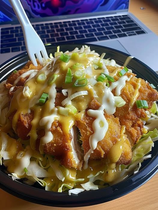 Crispy Chicken Bowl with Creamy Mustard Sauce 