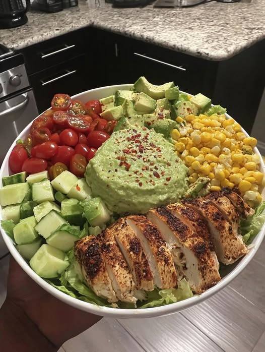 Keto Grilled Chicken Power Bowl