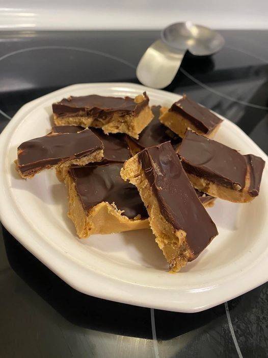 No Bake Keto/Low Carb Peanut Butter Bars