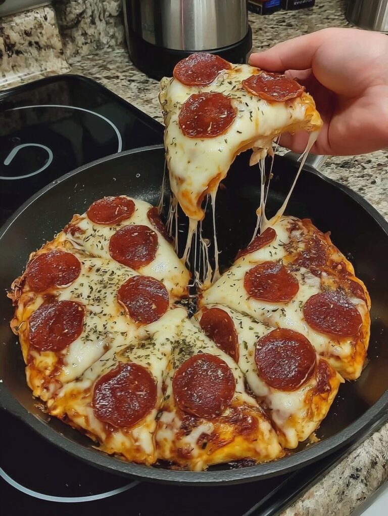 Keto Skillet Pepperoni Pizza